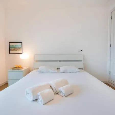 2 Bedroom With Garage Family Wonder Апартаменты Лиссабон