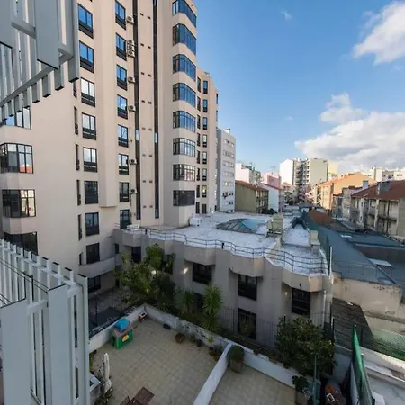 2 Bedroom With Garage Family Wonder * Лиссабон