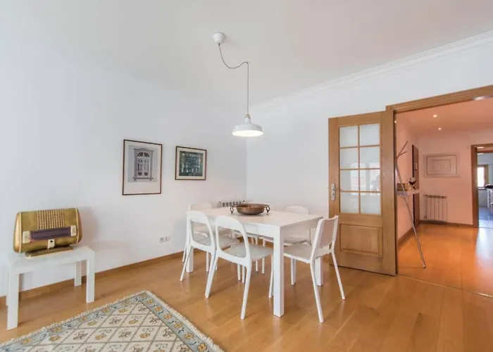 2 Bedroom With Garage Family Wonder * Lisboa