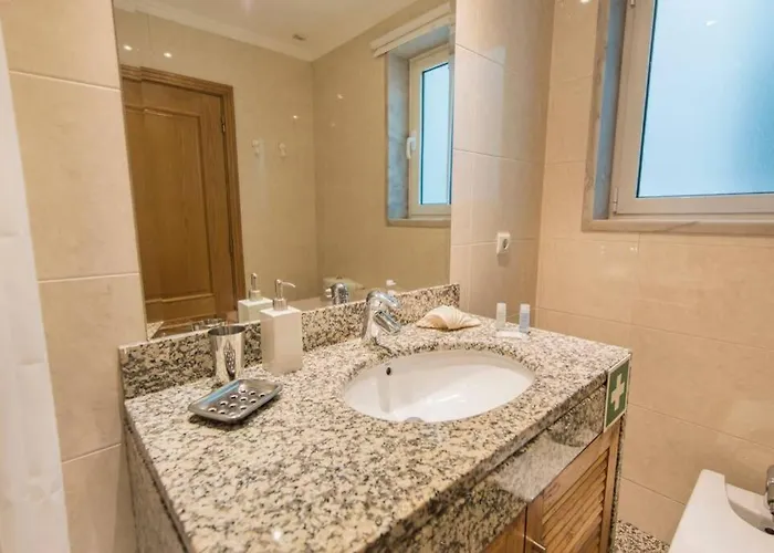 2 Bedroom With Garage Family Wonder דירה *