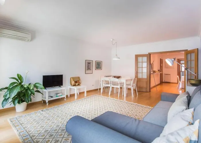 2 Bedroom With Garage Family Wonder * Lisboa