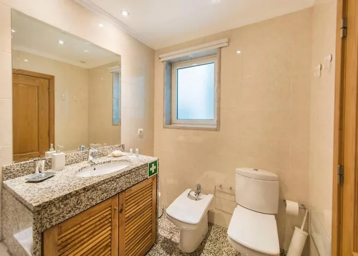 2 Bedroom With Garage Family Wonder Apartment *