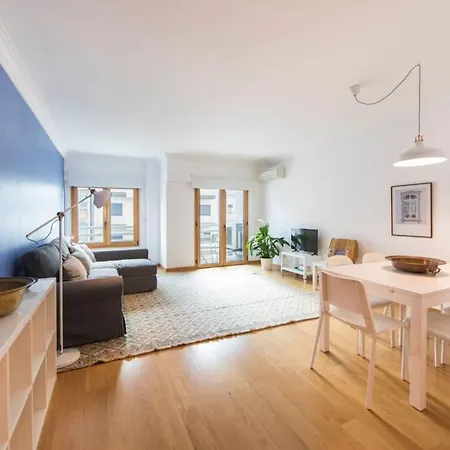 2 Bedroom With Garage Family Wonder Apartamento Lisboa