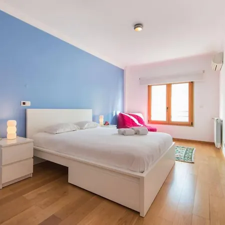 2 Bedroom With Garage Family Wonder דירה *