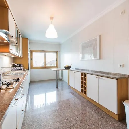 2 Bedroom With Garage Family Wonder Apartman